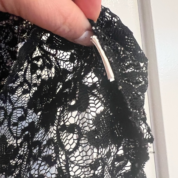 #54 ZARA • UNLINED LACE TOP - Picture 5 of 5